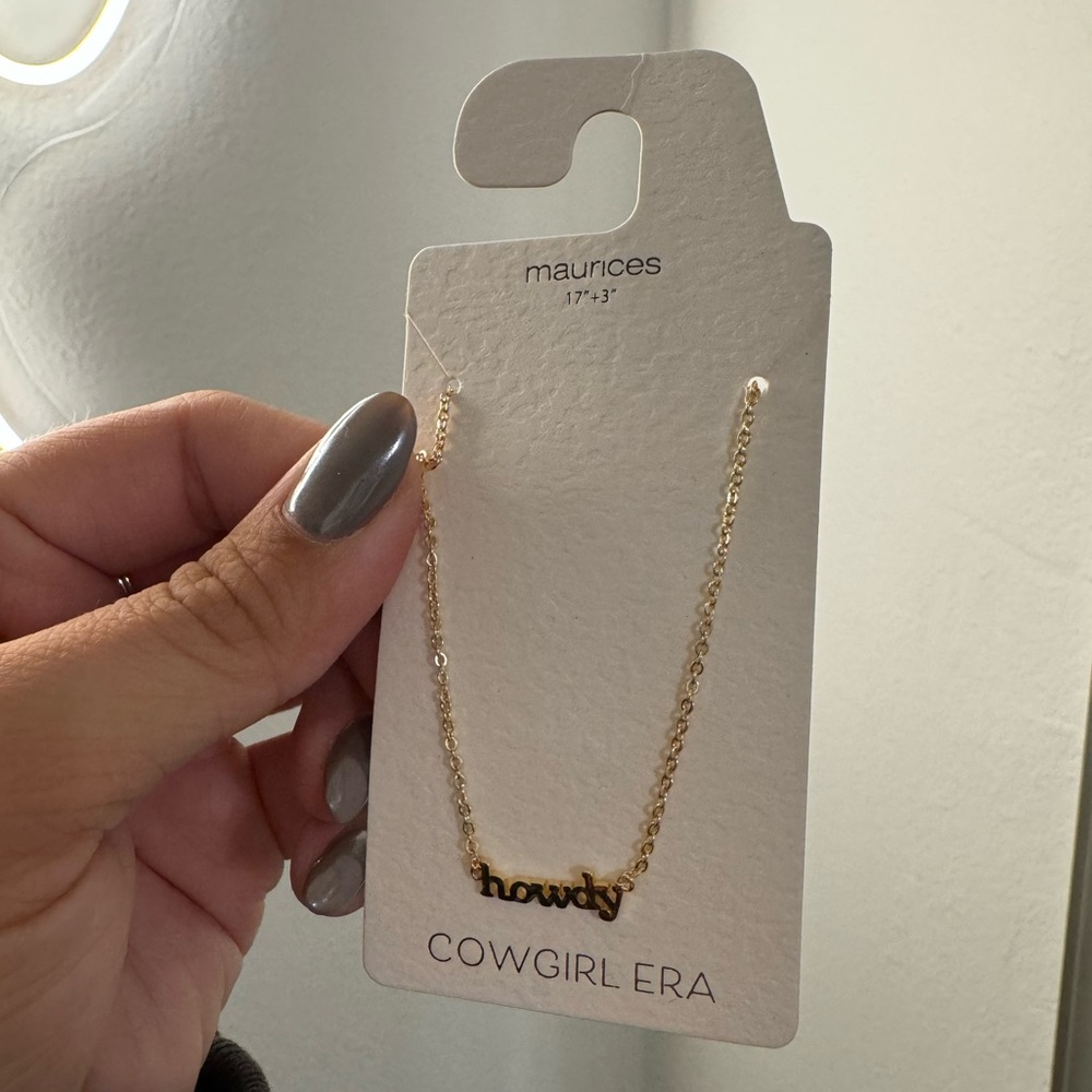Maurices “Howdy” necklace